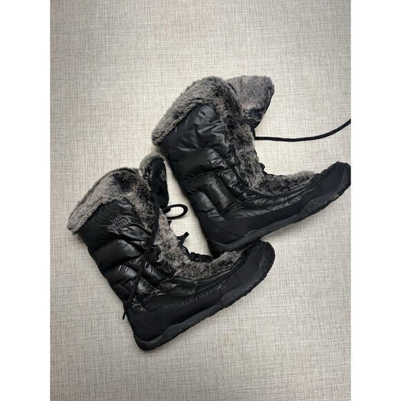 THE NORTH FACE NUPTSE Puffer Boots Black Goose Down Faux Fur Snow Women’s Sz 8 - Picture 1 of 7